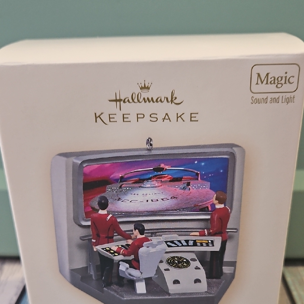 Hallmark Keepsake Magic Ornament Star Trek: The Warth Of Khan